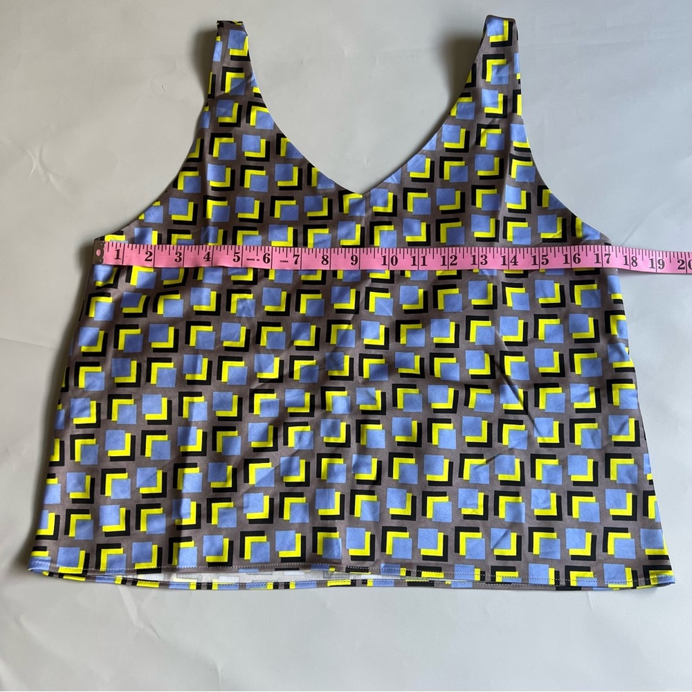 Wildfang The Empower Satin Geometric Print V Neck Cami with Removable Scarf S - Picture 4 of 8